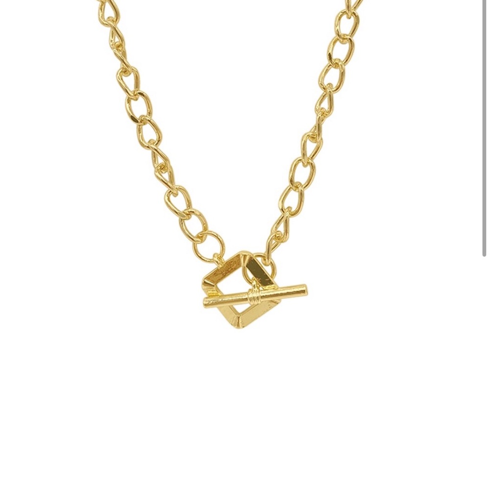 Chain link necklace